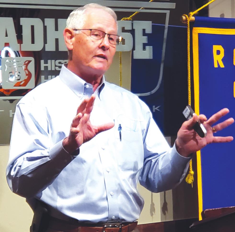Abandoned Mine Land Reclamation Project Director Robert Toole explains the mission of the project during Wednesday’s Rotary Club meeting in Weatherford. Leanna Cook/WDN