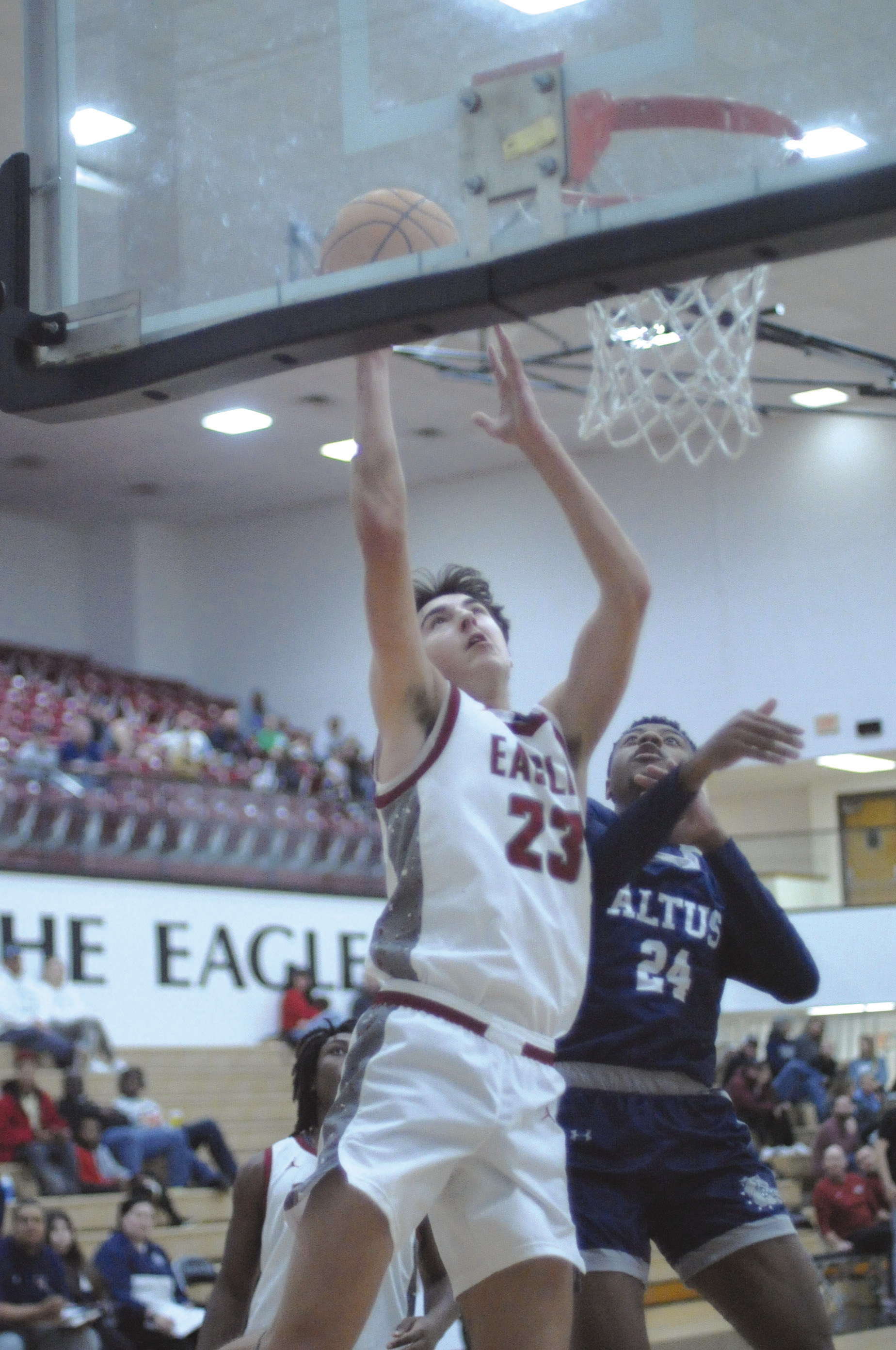 Ethan Sage goes up for a layup during Saturday’s game against Altus. He scored 15 points in teh game. Josh Burton/WDN